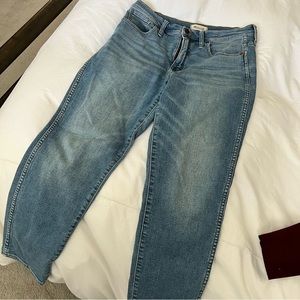 Madewell size 30 (size 10/12) stovepipe jeans.
